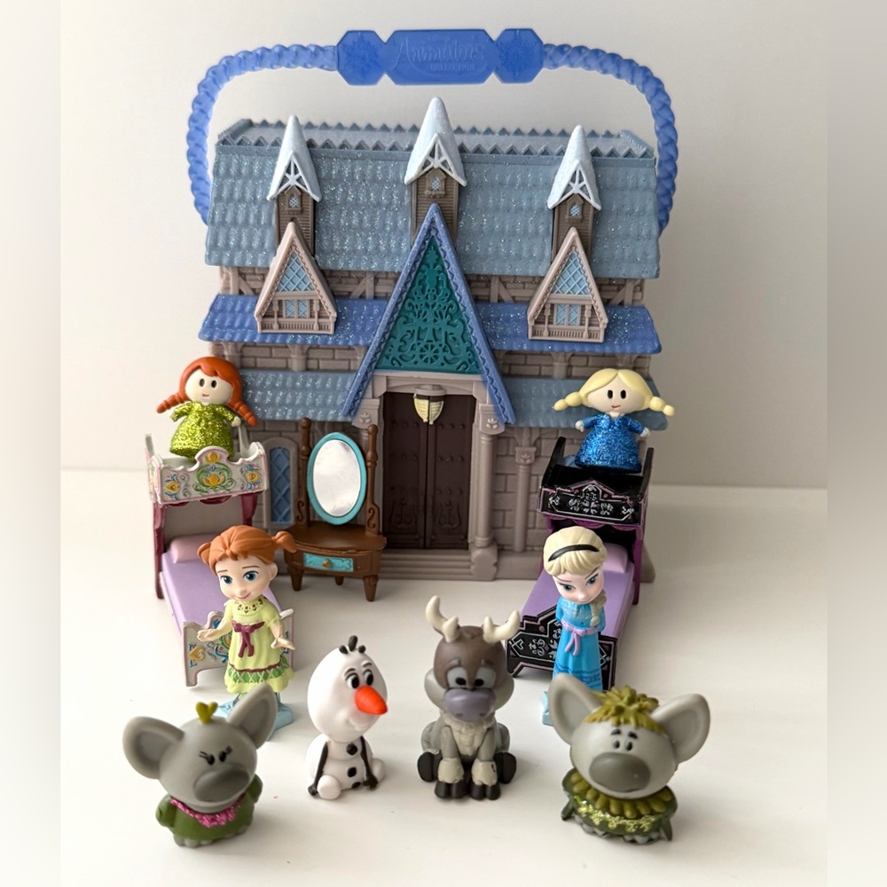 DISNEY Animators' Frozen Ann & Elsa Micro Playset, Disney Collection Littles